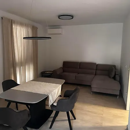 Robi 2 Apartment